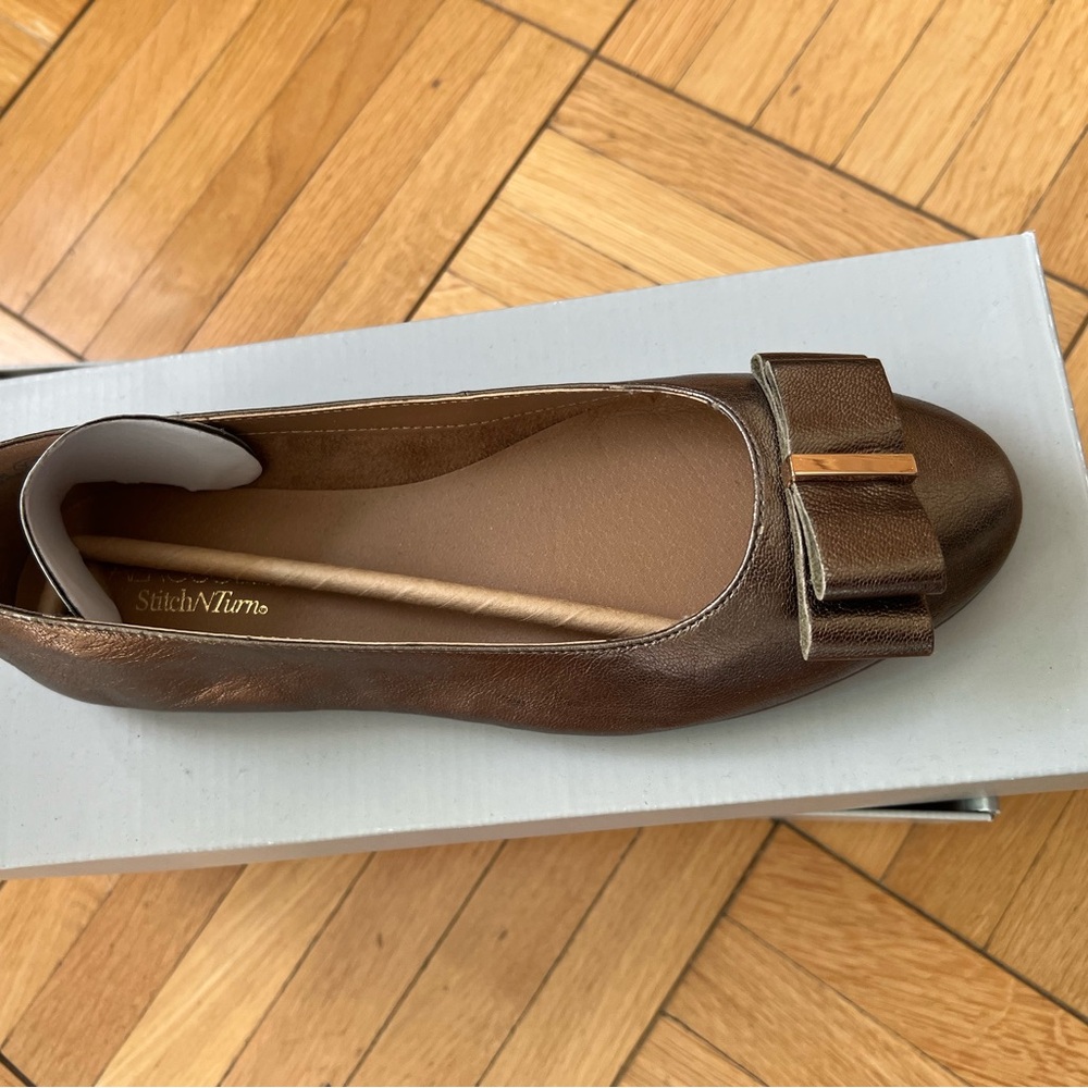 Women's Bronze Flats